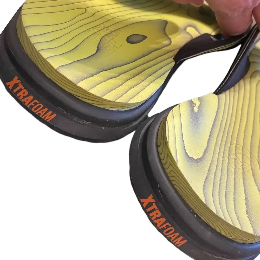 Men's THE NORTH FACE Sulfur Spring Green And Black Flip Flop Sandals Like New